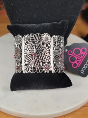 paparazzi Silver Floral Filigree Bracelet with Pink Accents